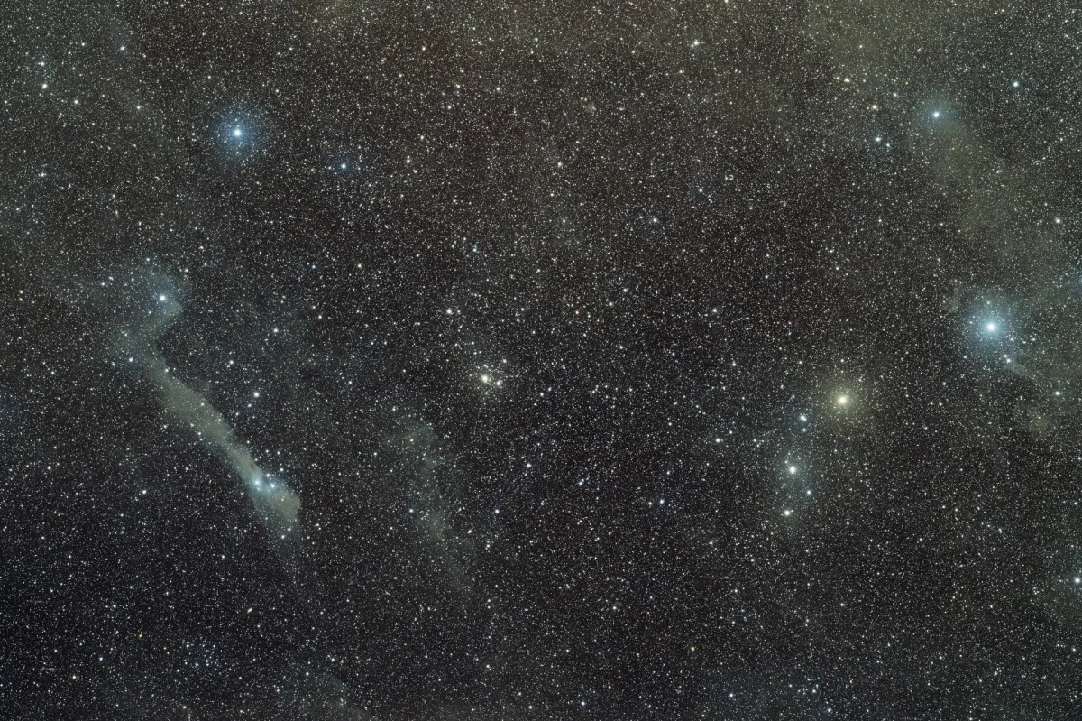 LBN 534 + NGC 7686